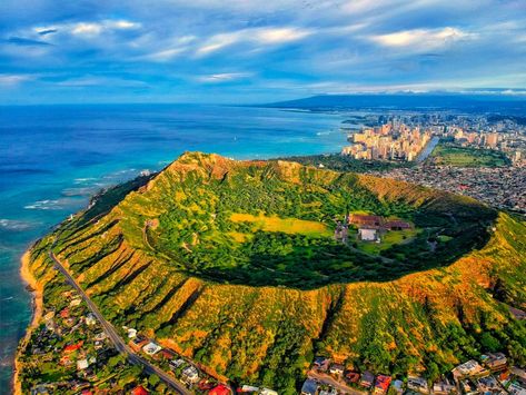 12 Must-See Honolulu Attractions Honolulu Vacation, Honolulu City, Diamond Head, Waterfall Hikes, Waikiki Beach, Palau, Oahu Hawaii, Samoa, Kauai