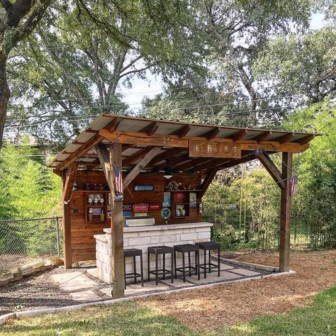 House Bars Modern, Backyard Shack Ideas, Outdoor Pergola Bar Ideas, Outside Patio Bar Ideas, Backyard Patio Designs With Bar, Backyard Tiki Bar Ideas Patio, Backyard Shelter Ideas, Outdoor Covered Bar Ideas, Yard Bar Ideas