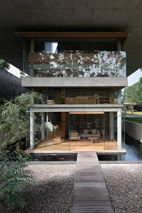 Gallery of IH Residence / andramatin - 1 Andra Matin, Dutch Colonial Homes, Concrete Architecture, Concrete Roof, Concrete House, Ground Floor Plan, Colonial House, Modern Architecture, Architecture House