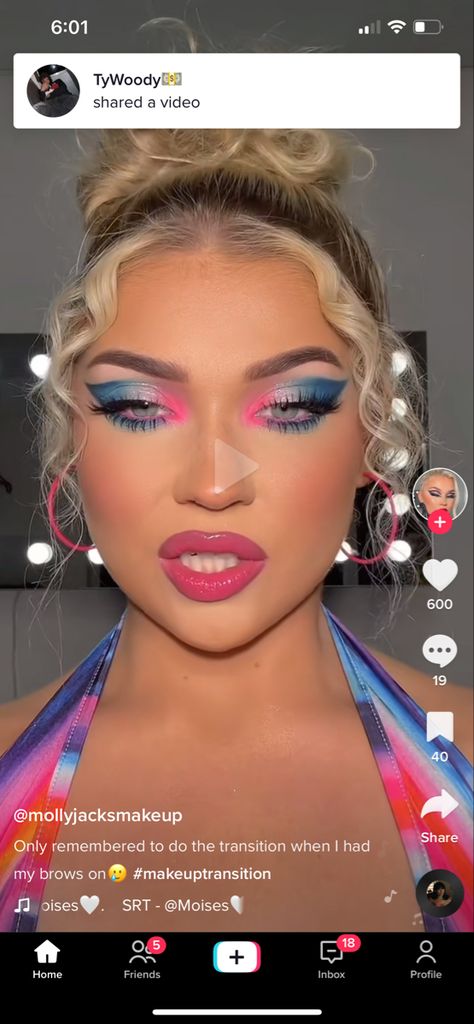 Hot Pink And Blue Makeup Looks, Pink Blue And White Eyeshadow, Fun Purple Eyeshadow Looks, Pink Blue Eyeshadow Looks, Pink And Navy Eyeshadow, Turquoise And Pink Makeup, Pink And Teal Eyeshadow, Pink And Teal Makeup, Pink Blue Eyeshadow