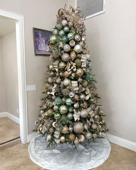 Deck Your Home Decor on Instagram: "Mint Green + Gold🤩✨ What a beautiful pair! We are loving the luxurious look of glass ornaments this season.🤩 Our clients just keep wowing us with these beautiful ornament collections they have! #ChristmasTreeDecorating #deckyourhomedecor #christmas #christmasdecor #merrychristmas #glamchristmas #reels #instagramreels #christmasribbon #christmastree" Christmas Tree Mint Green, Mint Green Christmas Tree Decorations, Mint Green Christmas Decor, Mint Christmas Decor, Mint Green Christmas Tree, Mint Green Christmas, Green Christmas Tree Decorations, Rose Gold Christmas Tree, Christmas Wired Ribbon