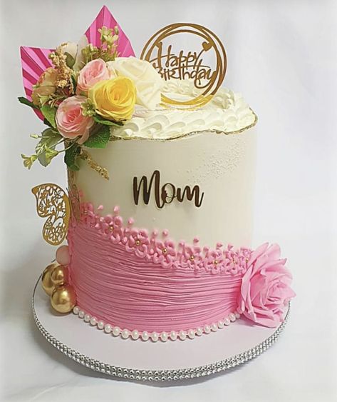 Mother Birthday Cake, Modern Birthday Cakes, Buttercream Cake Designs, Birthday Cake For Mom, Unique Birthday Cakes, Cake With Flowers, Birthday Cake With Flowers, Buttercream Cake Decorating, Elegant Birthday Cakes