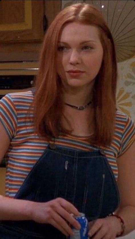 Donna Pinciotti Aesthetic, That 70s Show Outfits Dona, Donna Pinciotti Outfits, Donna That 70s Show Outfits, Donna Outfits, Donna That 70s Show, Transformation Aesthetic, That 70s Show Outfits, 70s Show Outfits