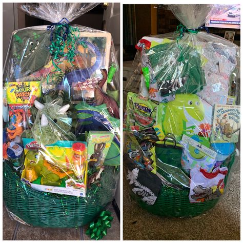 Dinosaur Easter Basket Ideas, Dinosaur Basket Ideas, Dino Easter Basket Ideas, Dinosaur Easter Basket, Easter Basket Themes, Boys Easter Basket, Easter Party Food, Creative Easter Baskets, Girls Easter Basket