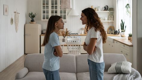 6 Things NOT to Say When Your Kid Starts Talking Back Mother Daughter Relationship Quotes, Everything She Wants, Mother Daughter Relationships, Strict Parents, Narcissistic Mother, Talking Back, Positive Behavior, Life Skills, Parenting Hacks