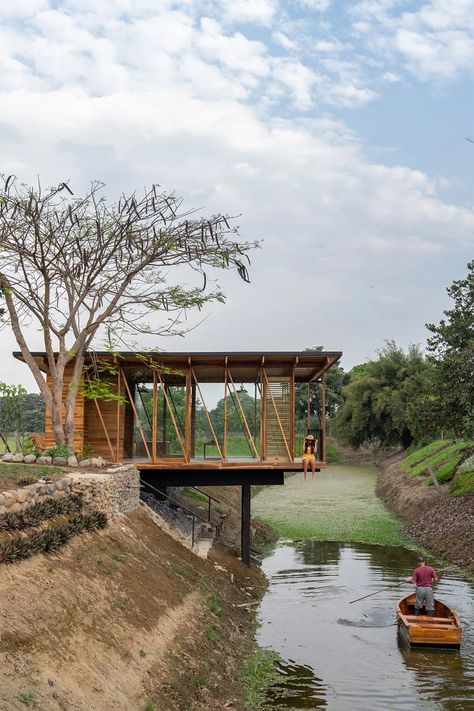 Pole House, House On Stilts, Minimal Architecture, Timber Buildings, Cave House, Unusual Homes, Farm Stay, Container House Design, Village House Design