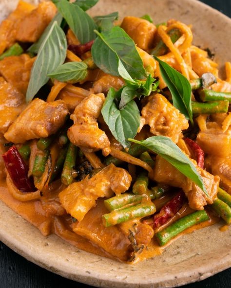 Thai Pork Curry, Curry Pork, Marion Grasby, Pork Curry, Marion's Kitchen, Stir Fry Ingredients, Meat Dish, Pork Stir Fry, Thai Dishes