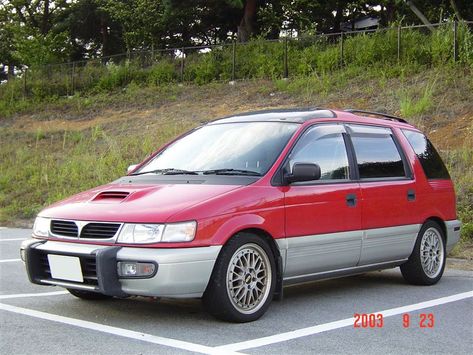 Mitsubishi Space Wagon, Mitsubishi Delica, Golf Mk3, Station Wagons, Japan Car, Japan Cars, Line Friends, Station Wagon, Wagons