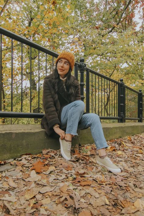 Fall scenery, fall foliage, fall style, fall outfit, fall fashion, Seavees, fall shoes, classic shoes, transitional shoes, sneakers, cozy fall outfit, fall leaves, Pittsburgh, The Urban Darling. Things To Do In Pittsburgh, Parisian Style Outfit, Fall Scenery, Plastic Lace, Cozy Fall Outfits, Shoes Classic, Capture Photo, Autumn Scenery, Style Fall