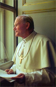 St Pope John Paul II looking out his apartment window Pope Saint John Paul Ii, San Juan Pablo Ii, Very Important Person, St John Paul Ii, Pope Benedict, Catholic Images, Pope John Paul Ii, John Paul Ii, Pope John