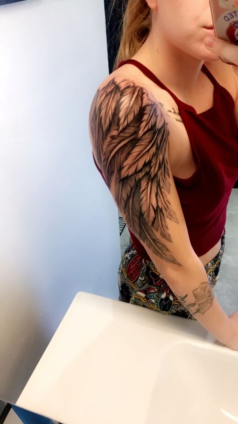 Angel wing. Black and grey. Free hand Wing Tattoos On Back, Alas Tattoo, Free Hand Tattoo, Wing Tattoo Designs, Angel Wings Tattoo, Wing Tattoo, Celtic Tattoos, Memorial Tattoos, Diy Tattoo