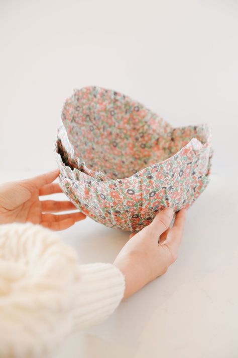 Papier mache fabric bowls DIY tutorial Paper Mache Fabric Bowls, Fabric Mache Bowls, Paper Mache With Fabric, Colourful Desk, Fabric Mache, Fabric Twine, Handmade Paper Cards, 2023 Crafts, Foamiran Flowers