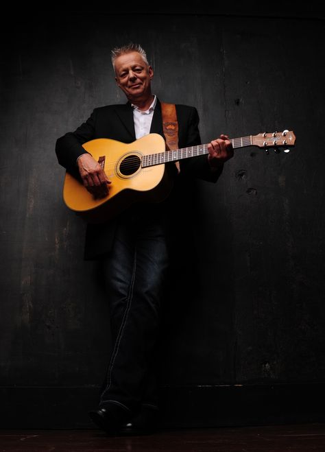 Guitarist Photography, Tommy Emmanuel, Guitar Hero, Blues Rock, Press Photo, Beautiful Nature Pictures, Photo Inspo, Nature Pictures, Guitarist