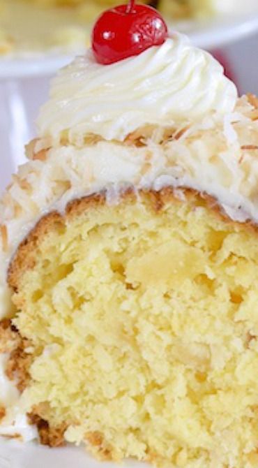 Pina Colada Bundt Cake, Pina Colada Cake, Easy Bundt Cake, Bundt Cakes Recipes, Pie Cake, Pound Cake Recipes, Great Desserts, Yummy Sweets, Eat Dessert