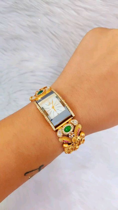 Gold Watches Women Jewellery, Jay Dwarkadhish, Ancient Wisdom Quotes, Mangal Sutra, Circle Mehndi, Modern Gold Jewelry, Antique Jewellery Designs, Gold Watches Women, Circle Mehndi Designs