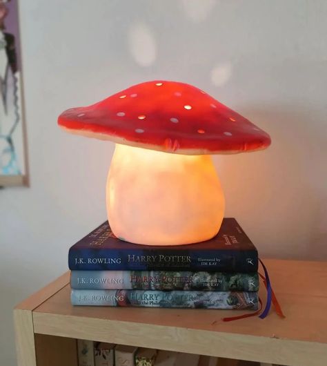 Mushroom Fairy Room Aesthetic, Mushroom Room, Clay Lamp, Casa Disney, Lamp Mushroom, Diy Moss, Mushroom Lights, Dream World, Cool Lamps