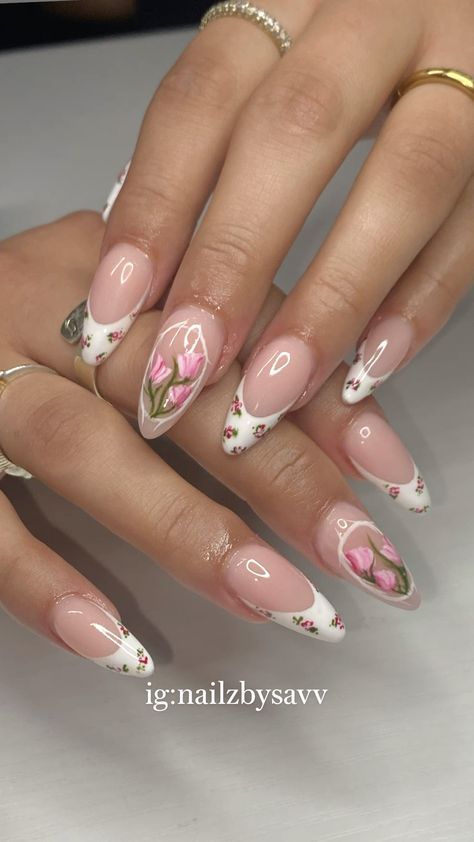 Marie Antoinette Nails, Tulip Nail Art, Europe Nails, Tulip Nails, Quartz Nails, Simple Acrylic, Flower Nail Designs, Blush Nails, Classy Acrylic Nails