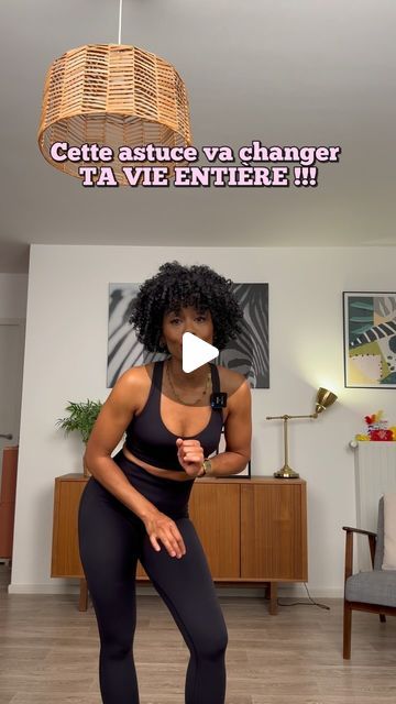 🧡 J U L I E 🧡 on Instagram: "Fitness Tips 🔥  Quand on est maman le temps nous manque et il est compliqué de nous accorder de longs moments pour faire du sport !  Ici je te délivre une astuce si EFFICACE 🔥   le gainage peut s’avérer incroyable en terme de résultats car il est pour moi l’un des d’exercices de renforcement musculaire les plus complets pour tonifier , affiner et renforcer l’ensemble du corps sans impact !   Après chacune de mes grossesses le gainage statique ou dynamique m’a permise de retrouver la taille que j’ai aujourd’hui ! 🤩  Et CETTE ASTUCE VA ACCROÎTRE D’AVANTAGE TES RÉSULTATS ! 🔥🔥🔥  On est ensemble les MOMs 👊🏽🫶🏽  QUI A LE SENTIMENT D’AVOIR ENCORE SON PETIT VENTRE DE GROSSESSE ????  #momlife #postpartum #bellyfat #shape #fitnessmotivation #wednesday #mom #ve Fitness For Pregnant Women, Pregnancy Abs Workout, Pregnant Ab Workout, Abs Workout For Pregnant Women, Abdominal Exercises For Pregnant Women