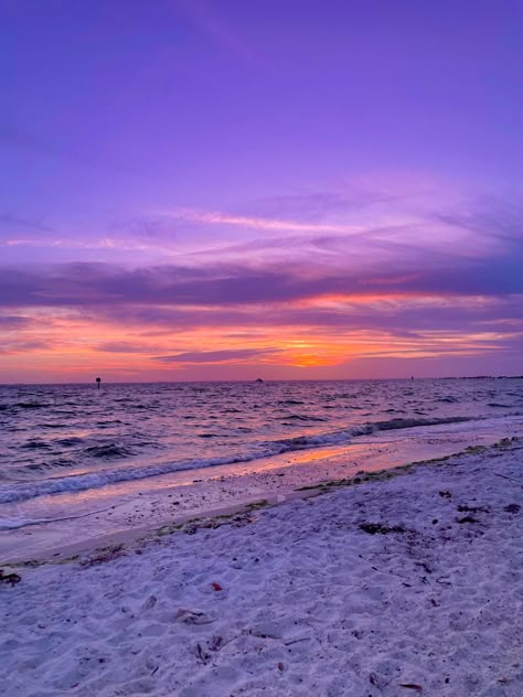 Light Purple Wallpaper, Purple Aesthetic Background, Beautiful Summer Wallpaper, Purple Beach, Violet Aesthetic, Violet Pastel, Purple Vibe, Lavender Aesthetic, Purple Sunset