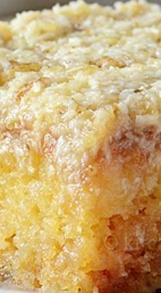 Do Nothing Cake, Tornado Cake, Texas Tornado, Pineapple Cake Recipe, Cake With Coconut, Slow Cooker Desserts, Pineapple Cake, Dump Cake Recipes, Poke Cake