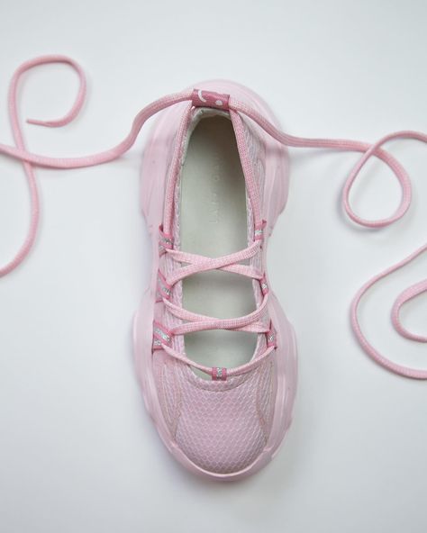 SELLING FAST: PINK + KHAKI LACE UP BALLET SNEAKERS 🩷🩰🤎 Don’t hang about people! Our two new colour-ways of our Lace Up Ballet Sneakers didn’t come to play, and they’re flying off the shelves like Ultra HD TVs on Black Friday. Shop now on our app and online 🛒 Ballet Sneakers, Colour Ways, About People, Ultra Hd, Me Too Shoes, New Color, To Play, Black Friday, Ballet