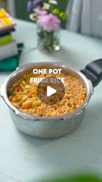 Aruna Vijay on Instagram: "One pot fried rice ✨✨

Monday morning is always a chaos, and easy one pot recipes is a saviour. This recipe with a little meal prep js so easy to prepare & super nutritious too. Do try this tiffin box recipe and you are sure to love it . 

[ [ Monday morning, tiffinbox, school lunch, easy tiffin ideas,, healthy snacks, one pot meals, healthy lunch , cooker meals ] 

#easyrecipes #breakfastrecipes #backtoschoolrecipes #tiffinboxrecipeforkids #kidslunchideas #onepotmeal #vegetablesrice #" How To Prepare Fried Rice, Morning Tiffin Recipe, Quick Tiffin Recipes, School Tiffin Recipes Indian, Easy Tiffin Recipes Indian, School Tiffin Ideas, Veg Lunch Recipes Indian, One Pot Fried Rice, Tiffin Recipe Indian