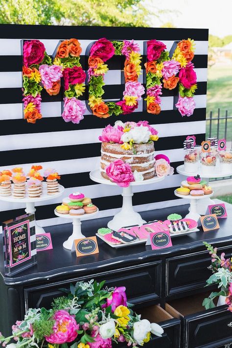 Colorful Mother's Day Party with FREE PRINTABLES via Kara's Party Ideas | KarasPartyIdeas.com #mothersdayparty #mothersdayprintables (29) Decoration Buffet, Mom Party, 75th Birthday, Mothers Day Brunch, 60th Birthday Party, Mom Day, Mors Dag, Karas Party Ideas, 80th Birthday