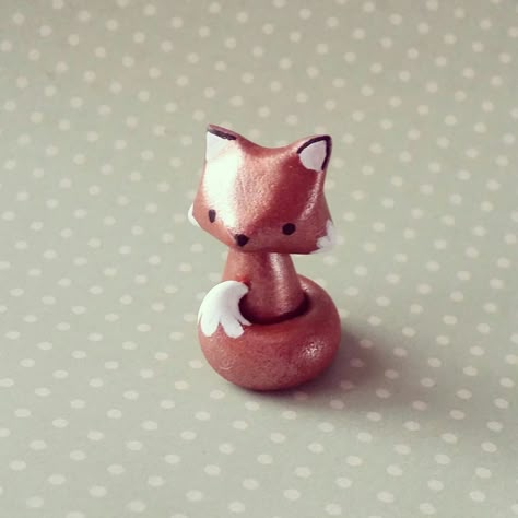 Clay Fox, Crea Fimo, Polymer Clay Figures, Clay Diy Projects, Polymer Clay Animals, Cute Polymer Clay, Polymer Clay Miniatures, Polymer Crafts, Clay Animals