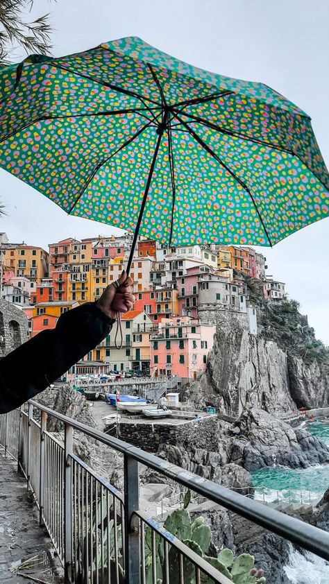 The Cinque Terre in winter: Discover why they are so charming Cinque Terre Winter, Cinque Terre Italy Photography, Italy Winter, Europe Photography, Cinque Terre Italy, Italy Photography, Sustainable Tourism, Boat Rental, Boat Tours