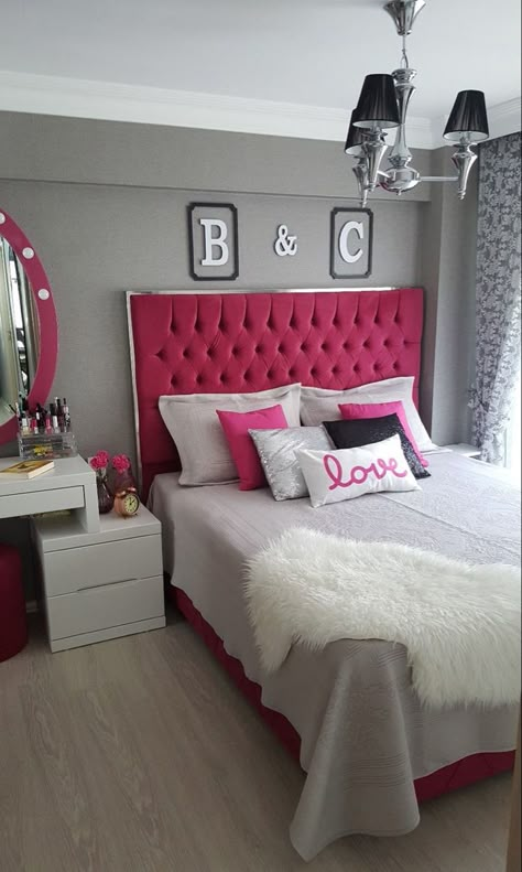 Room Color Ideas Bedroom, Girl Apartment Decor, Bedroom Ideas For Small Rooms Cozy, Small Room Design Bedroom, Easy Room Decor, Luxury Room Bedroom, Bedroom Decor For Teen Girls, Apartment Bedroom Decor, Pinterest Room Decor