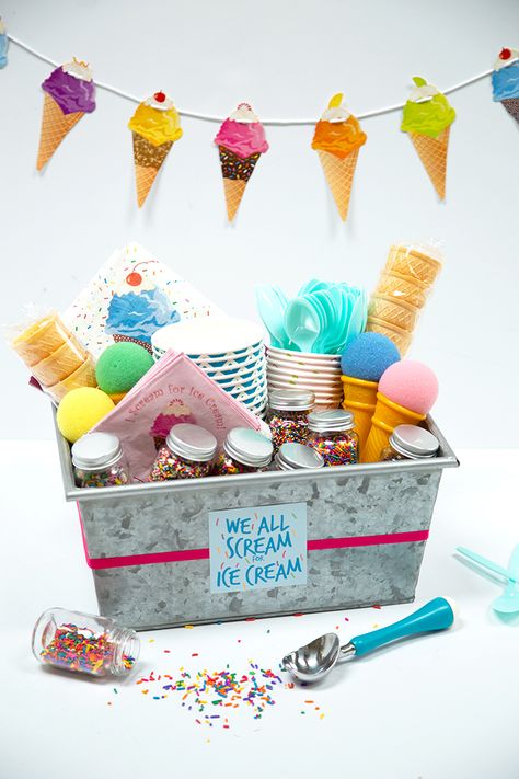 free printable ice cream gift basket tag Ice Cream Silent Auction Basket, Ice Cream Sundae Raffle Basket, Ice Cream Sundae Basket, Ice Cream Basket Ideas, Ice Cream Gift Basket Ideas, Ice Cream Sundae Gift Basket, Ice Cream Gift Basket, Mishloach Manos, Auction Gift Basket Ideas