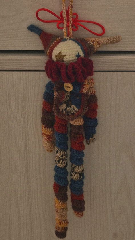 #crochet #clowncore #clown #aesthetic Clown Plushies Aesthetic, Art The Clown Crochet, Crochet Clown Doll, Crochet Clown Pattern Free, Craftcore Aesthetic, Person Crocheting, Crochet Asthetic Picture, Clowncore Crochet, Wool Crochet Projects