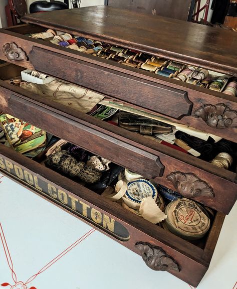 Old Sewing Cabinet Drawers, Antique Sewing Drawers, Spool Cabinet Antique, Victorian Sewing Box Diy, Wood Labels, Vintage Sewing Baskets Wicker, Victorian Colors, Business Promo, Wood Spool