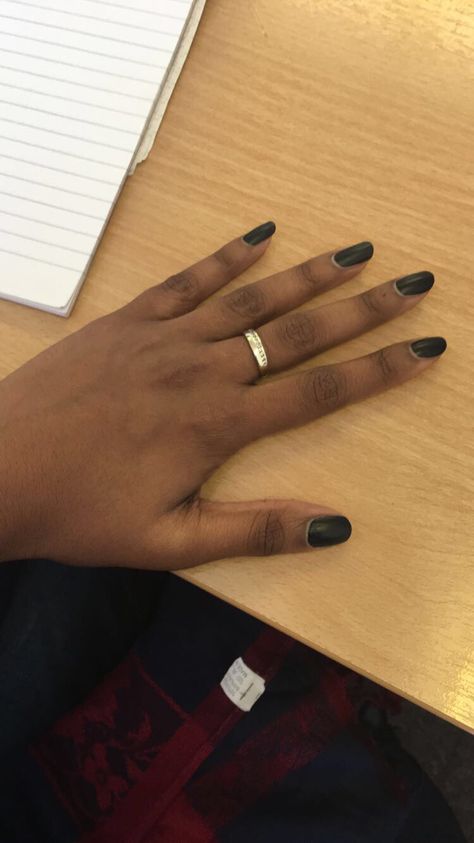 Black Nails Painted, Black Nail Polish Aesthetic, Black Nails Natural, Black Natural Nails, Nail Paints, 2024 Nails, Black Nail Polish, Hand Photo, Black Person