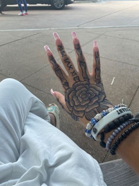 Follow 𝘾𝙖𝙧𝙚𝙏𝙞𝙣𝙜𝙨 ♡ On Instagram! 🦋 Sleeve Tattoos Arm, Hand Tattoos Sleeve, Tattoos Arm Sleeve, Baddie Tattoos, Meaningful Tattoo Ideas, Tattoo Homme, Cute Henna Tattoos, Arm Sleeve Tattoos For Women, Henna Style Tattoos