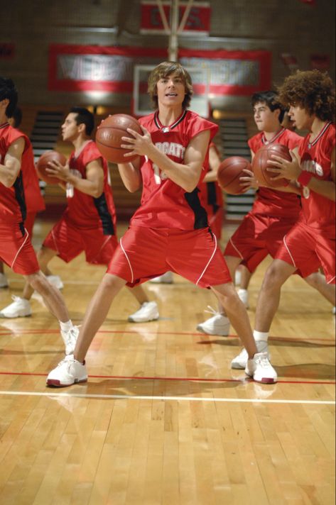 Troy High School Musical, Zac Efron High School, High School Musical Costumes, Corbin Bleu, Wildcats High School Musical, High School Musical 2, High School Music, High School Musical 3, Troy Bolton