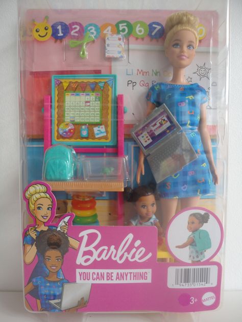 Career Barbie, Olivia Jade, Barbie Collector Dolls, Barbie Stuff, Barbie Collector, Barbie Friends, Barbie And Ken, English Teacher, Collector Dolls