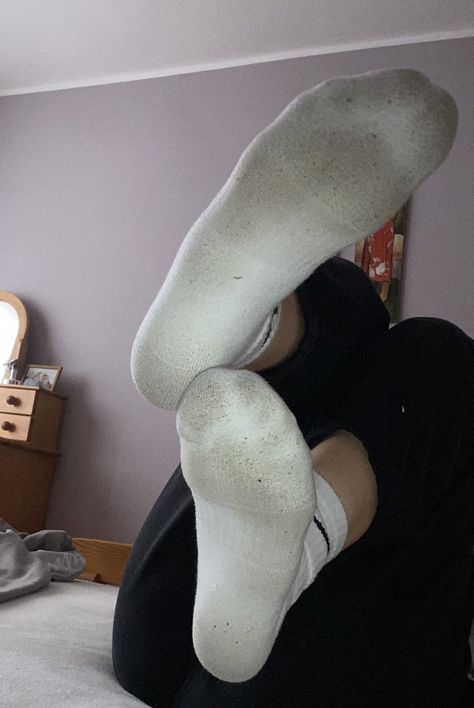 Dirty Socks Outside, White Socks Aesthetic, Nike Socks Aesthetic, Nike Socks Women, White Nike Socks, Stinky Socks, Paws Socks, Socks Aesthetic, Sneakers And Socks