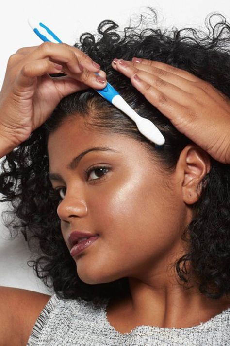 These 5 Hacks Make Styling Curly Hair Easier Than Ever Before Hacks For Curly Hair, Curly Haired Girl, Curly Hair Hacks, Skincare Mistakes, Curly Hair Color, Curly Cuts, Kids Curly Hairstyles, Mixed Hair, Jay Jay