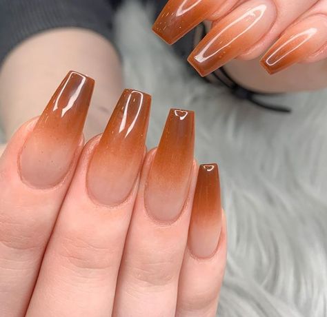 Sizzling Brown ombre coffin nail designs Different Color Ombre Nails, Autumn Nails Ombre, Nails Ombre Orange, Brown Ombré Nails, Ombre Fall Nails, Brown Ombre Nails, Fall Ombre Nails, Coffin Ombre, Orange Ombre Nails