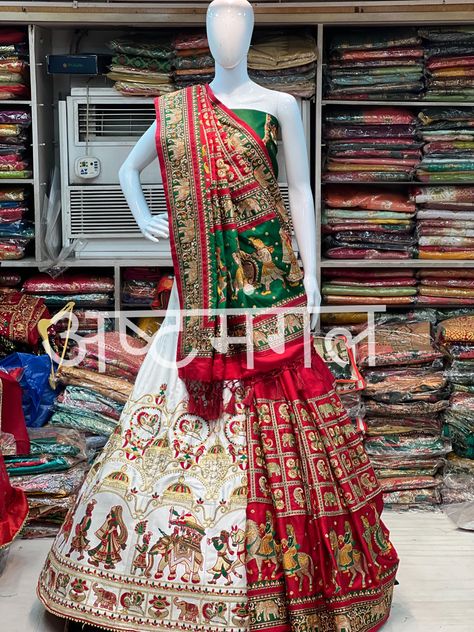 Bridal rajwadi gharchola saree with panetar white figur design lehenga set m.no:-9016463386 Gujrati Panetar Lehenga, Gujrati Bride Outfit, Gharchola Saree Brides Latest, Rajwadi Lehenga Bridal, Ghatchola Lehengas, Panetar Choli, Gujrati Bride Gharchola, Gharchola Saree Brides, Gharchola Lehenga