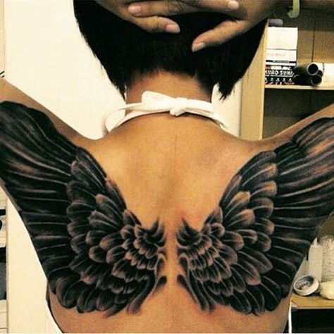 Black Wings Tattoo On Back, Angle Wing Tattoo For Women On Back, Wing Tattoo Designs For Women Back, Angel Wings Tattoo Shoulder, Back Wings Tattoo, Wing Back Tattoo, Mia Tattoo, Angel Wings Tattoo On Back, Wing Tattoos On Back