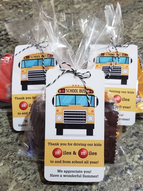 Bud Driver Appreciation Bud Driver Appreciation, Bus Driver Appreciation, Prayer Ideas, Dyi Gifts, Staff Appreciation, School Staff, Bus Driver, Car Dealership, School Bus