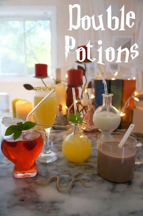 Love Potion Cocktail, Harry Potter Love Potion, Harry Potter Bachelorette Party, Themed Cocktails, Harry Potter Potions, Harry Potter Food, Homemade Cocktails, Infused Vodka, Love Potion