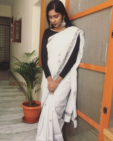 A khadi silk saree styled with a black crop top  #trendylooksarees #sareelooks #sari #sareelovers #designersaree Saree With Crop Top, Crop Top Saree, Khadi Silk Saree, Blouse Designs Indian, White Saree, Black Crop Top, Fancy Sarees, Saree Styles, Black Crop