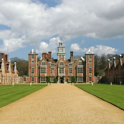 Blickling Hall is a stately home in the village of Blickling north of Aylsham in Norfolk, England, that has been in the care of the National Trust since 1940. Wiltshire England, English Houses, Norfolk England, Road Trip Europe, Stately Home, National Trust, The Pond, Uk Travel, Historical Fashion