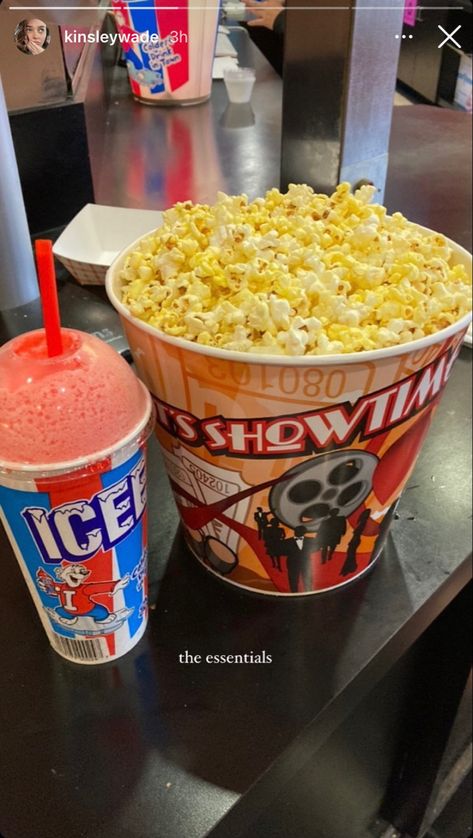 Movie Theater Food, Movies Snacks, Movie Theater Snacks, Movie Theater Aesthetic, Movie Food, Movie Night Food, American Snacks, Movie Snacks, Sleepover Food