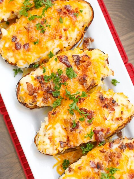 Easy Twice Baked Potatoes - Favorite Family Recipes Double Baked Potatoes, Easy Twice Baked Potatoes, Potatoes Stuffed, Buttery Potatoes, Potatoes Baked, Perfect Baked Potato, Fluffy Mashed Potatoes, Cheesy Mashed Potatoes, Gluten Free Sides Dishes