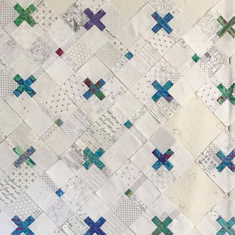 Sandy Hartman on Instagram: "My Sweet Kisses Quilt is filling out nicely!🦋  🦋🤍🦋  7 Kiss blocks and 21 alternate- I’m going to call “Hug” - Blocks to go!  ❎⚪️❎⚪️  I needed a quick easy block today. And these fit the bill!🙌🏻  🦋🤍🦋  Kaffe Fassett fabrics paired with assorted Low Volumes.   💚🤍💙🤍  This is a low stress quilt-along hosted by @gigis_thimble   🧵🤍🧵🤍🧵  Pattern is Sweet Kisses by @gigis_thimble   💙🤍💚💙🤍💚  I hope you’re enjoying your Friday evening! 🦋  #sweetkissesqal  #sweetkissesquilt  #gigisthimblepattern  #lowvolumequilt  #lowvolumefabric  #modernquilt #quiltsofinstagram  #patchwork #kaffefassett  #15adaywithterri  #scrappyquilt  #scrapquilt #sandyleesquilts" First Kiss Quilt, Low Volume Quilts, Smiles And Kisses Quilt Pattern, Low Volume Fabric Bundle, Low Volume Quilt Fabric, Low Volume Quilt, Sweet Kisses, Kaffe Fassett Fabric, Childrens Quilts