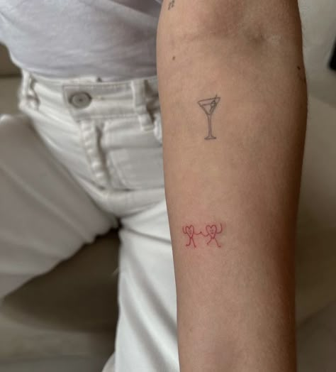 Cool Fineline Tattoo, Tiny London Tattoo, Italian Inspired Tattoos, Tony Tattoos, Word Tattoo Designs, Small Words Tattoo, Small Girly Tattoos, Chic Tattoo, Single Needle Tattoo